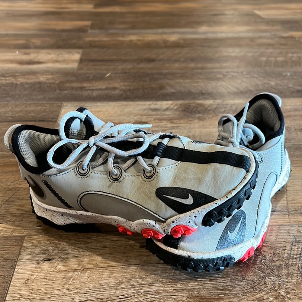 Boys Nike football cleats Futurfield